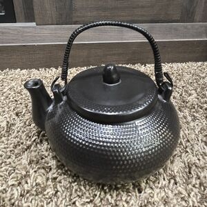 SWEET EXPRESSIONS Regal Confections Inc. Small Brown Teapot W/ Infuser & Lid 7"